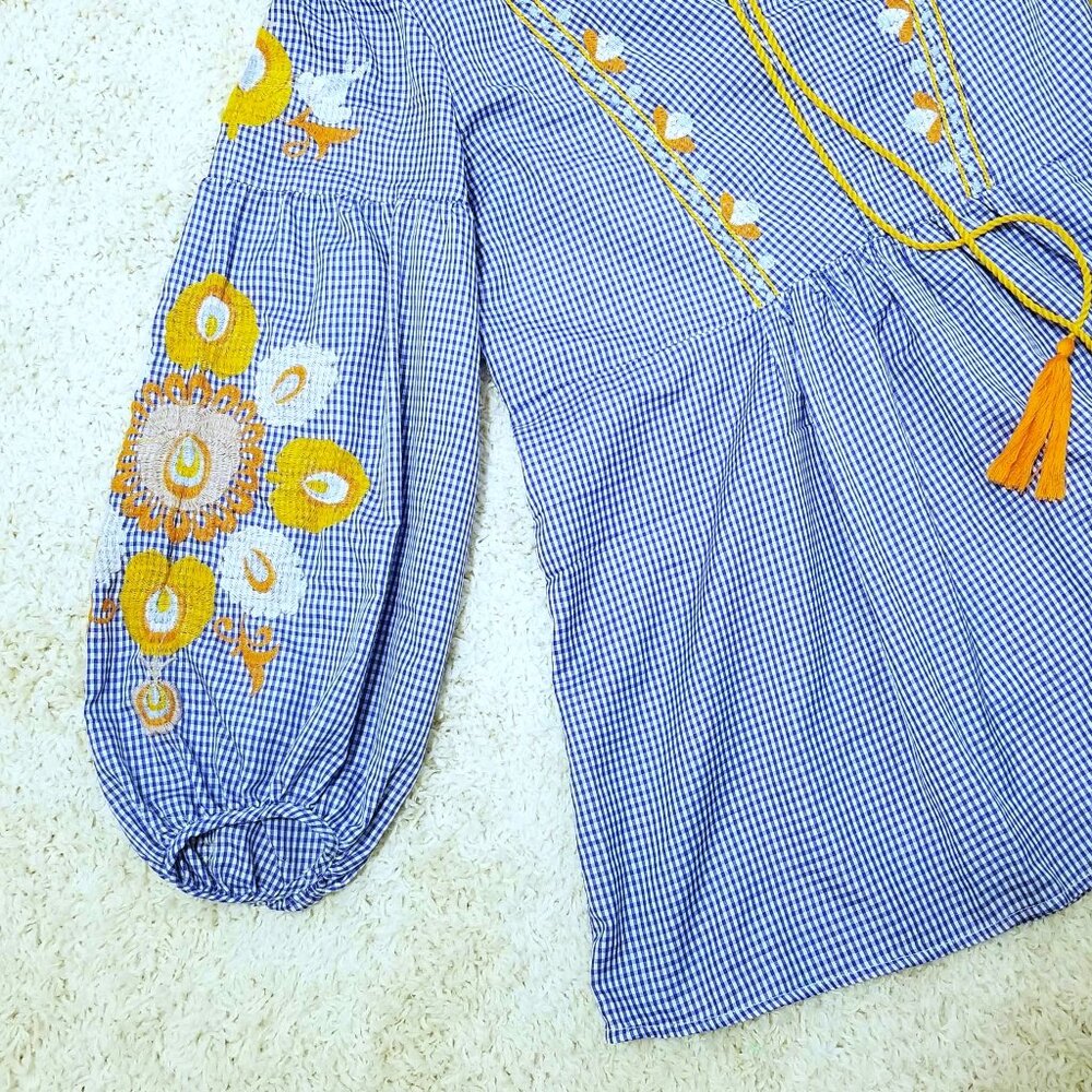 Top, Blouse. Blue & White Gingham. Embroidered. Jennifer & Grace. - Picture 12 of 16